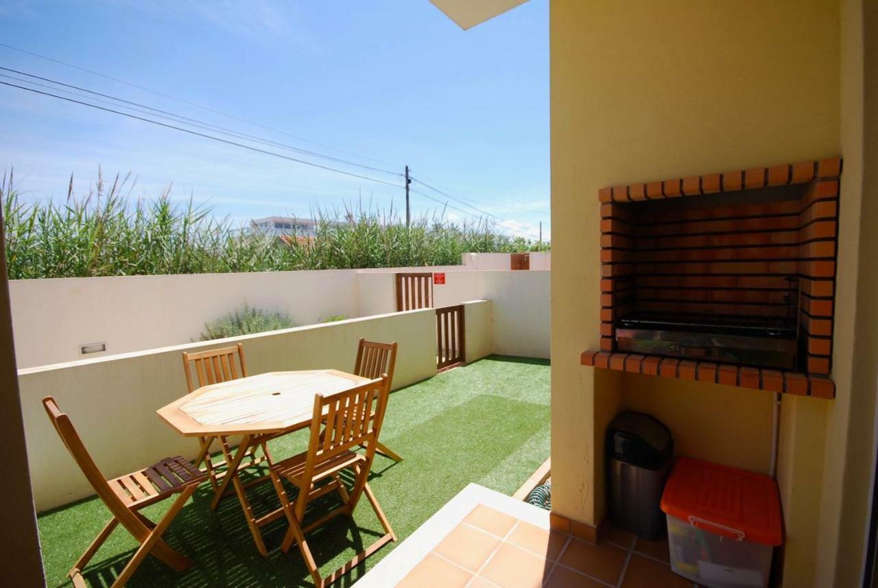 Marta Apartment - Balcony, Patio, Pool Ferrel  Exterior foto